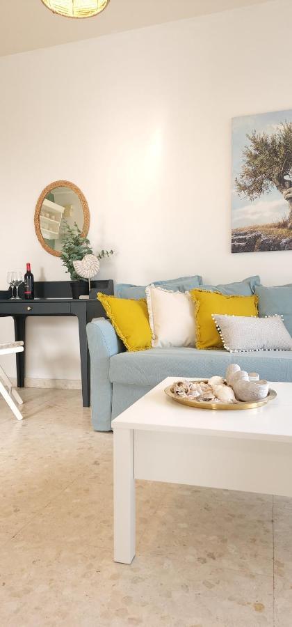 Capri Sea View One Bedroom Larnaca Eksteriør billede